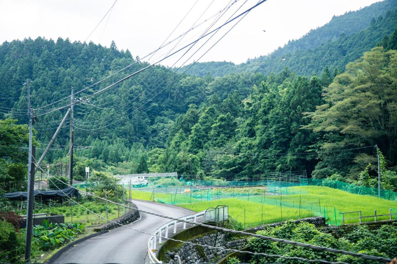 山の中の一棟貸切宿 五番地 Nambu (Yamanashi) Exterior foto
